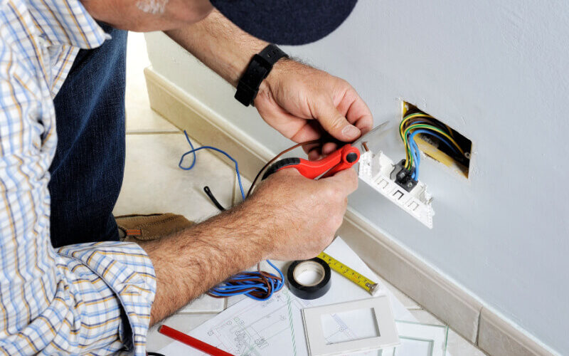 The Do's and Don'ts of DIY Electrical Repairs